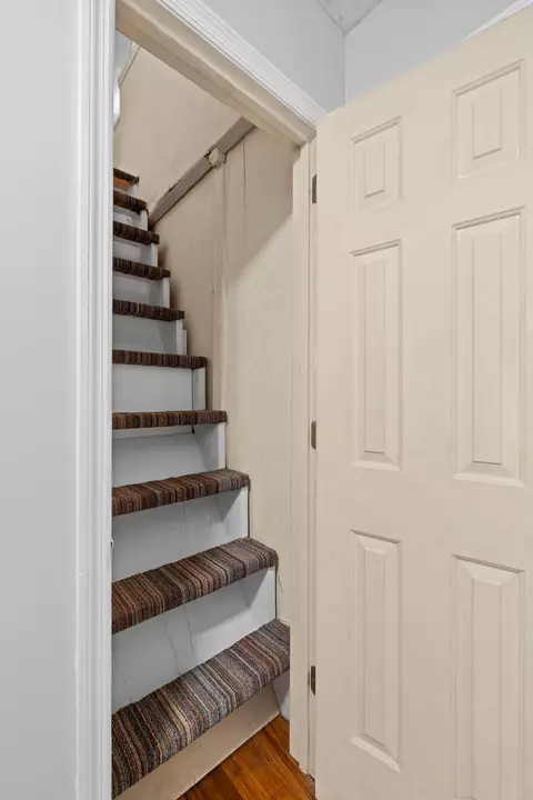 Entry Way - 1007 Grove Cir, Murfreesboro, TN 37128 photo 2 of 4