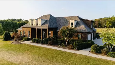 2726 Gause Rd, Pleasant View, TN 37146
