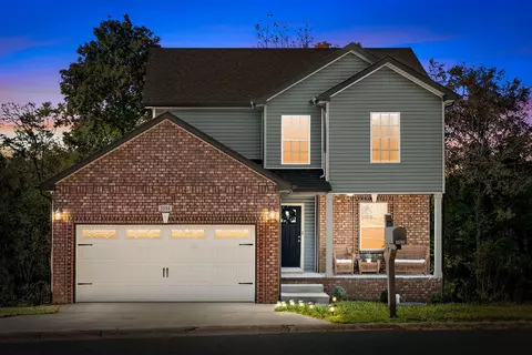 3584 Aurora Dr, Clarksville, TN 37040