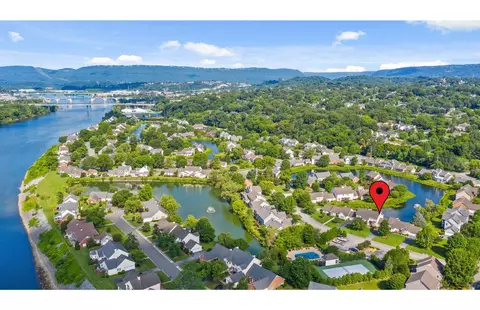 1223 Constitution Dr, Chattanooga, TN 37405
