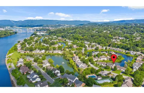 1223 Constitution Dr, Chattanooga, TN 37405