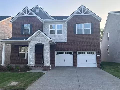 3700 Pierside Dr, Hermitage, TN 37076