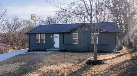 5 Peachtree St, Nashville, TN 37210
