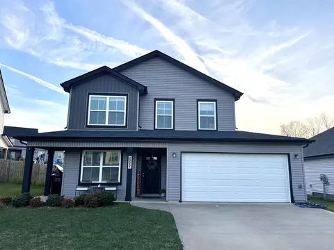 1100 Eagles View Dr, Clarksville, TN 37040