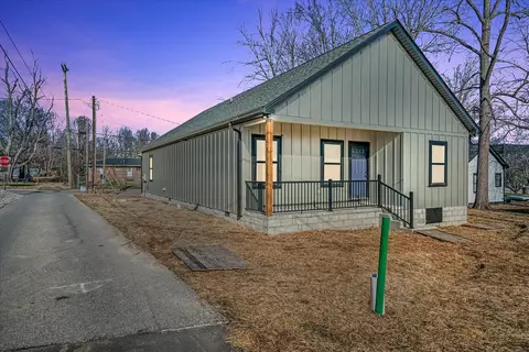 346 W 4th St, Cookeville, TN 38501