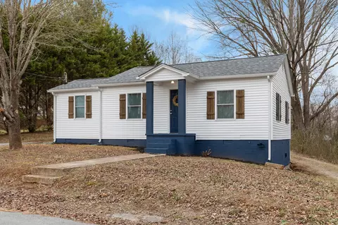 210 Templeton St, Sparta, TN 38583