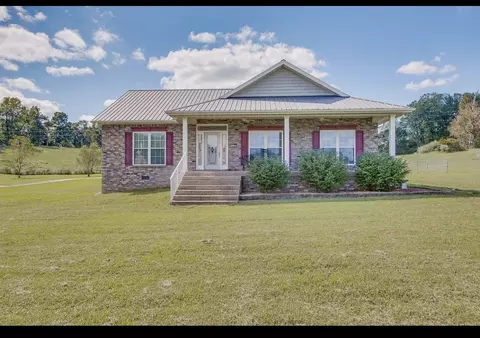 879 Tidwell Rd, Burns, TN 37029