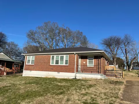 704 Poplar St, Columbia, TN 38401