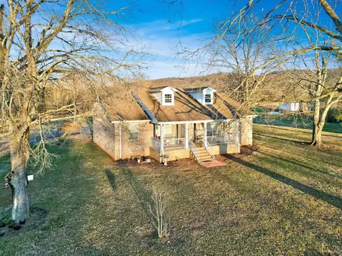 3261 Us 41, Pelham, TN 37366