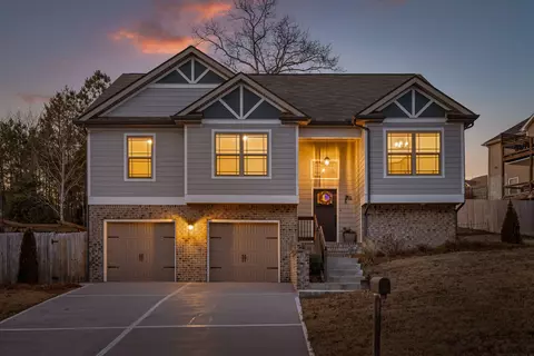588 Hatch Trl, Soddy Daisy, TN 37379