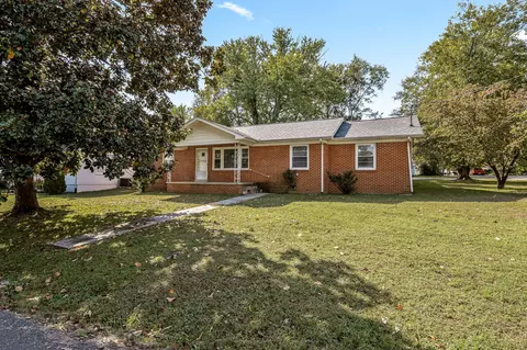 Exterior - 219 Chamberlain Dr, Murfreesboro, TN 37129 photo 8 of 8