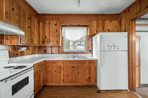 Kitchen - 219 Chamberlain Dr, Murfreesboro, TN 37129 photo 3 of 3