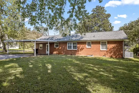 Exterior - 219 Chamberlain Dr, Murfreesboro, TN 37129 photo 7 of 8