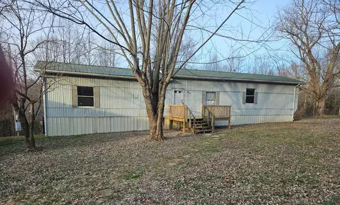 130 Presley Ln, Westmoreland, TN 37186