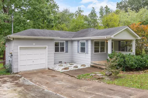 3860 Fairfax Dr, Chattanooga, TN 37415