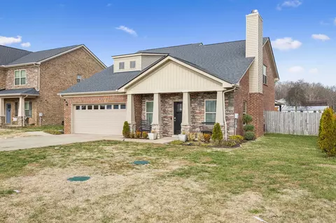 1004 Selous Dr, Murfreesboro, TN 37128