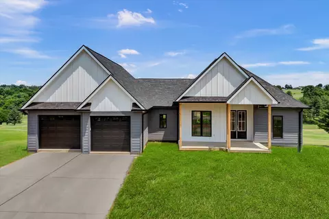 351 Fairway Dr, Dandridge, TN 37725