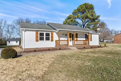 2412 Laredo Ct, Christiana, TN 37037