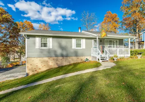 207 Smoketree Cir, Ringgold, GA 30736