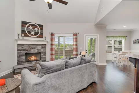 2966 Greentree Dr, Smyrna, TN 37167