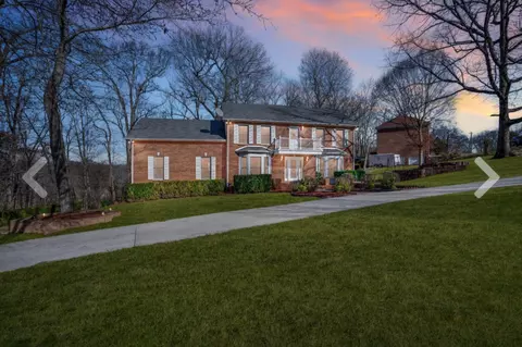 2703 Wakefield Dr, Clarksville, TN 37043