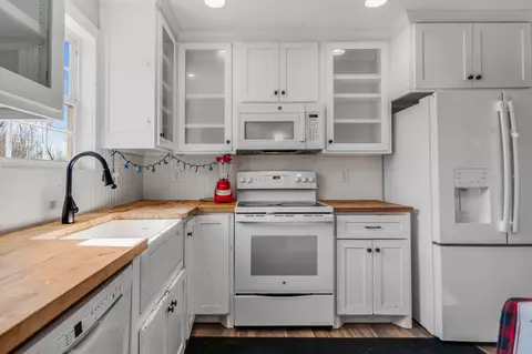 Kitchen - 357 Munro Rd, Pulaski, TN 38478 photo 1 of 1