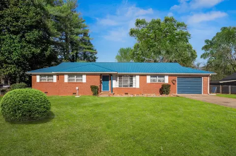 1110 Coosa St, Athens, TN 37303