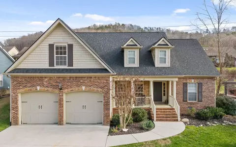1158 Hidden Creek Dr, Chattanooga, TN 37405