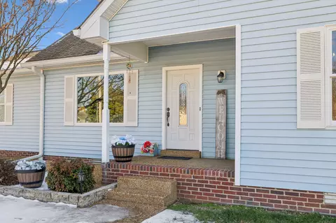 413 Whispering Dr, Spring Hill, TN 37174 photo 2