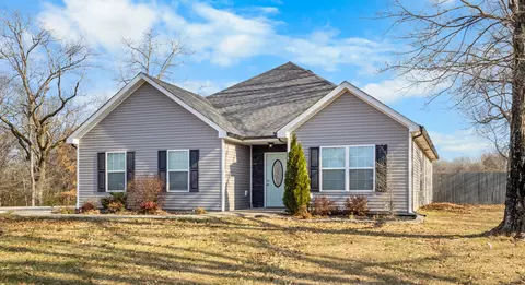 4765 Chapel Hill Rd, Southside, TN 37171