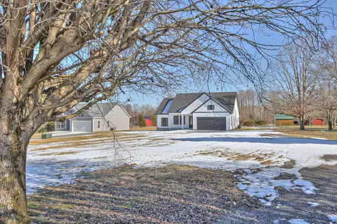 2216 Eugene Reed Rd, Woodbury, TN 37190