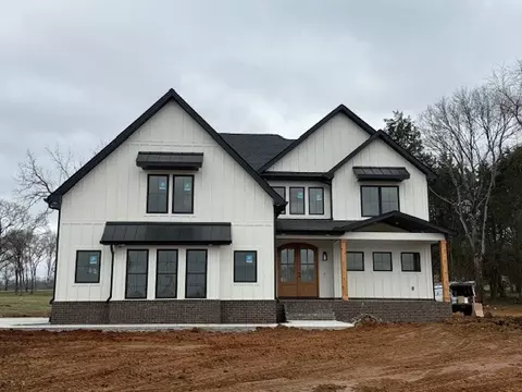 8424 Lascassas Pike, Lascassas, TN 37085