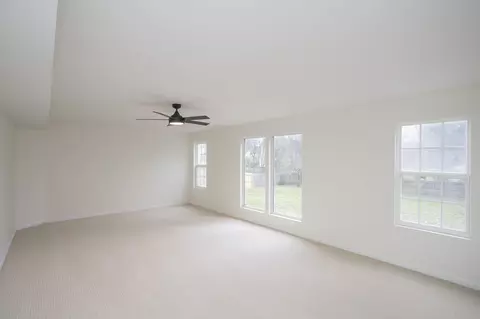Living - 1722 Shane Dr, Spring Hill, TN 37174 photo 4 of 5
