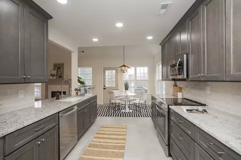 Kitchen - 1722 Shane Dr, Spring Hill, TN 37174 photo 2 of 3