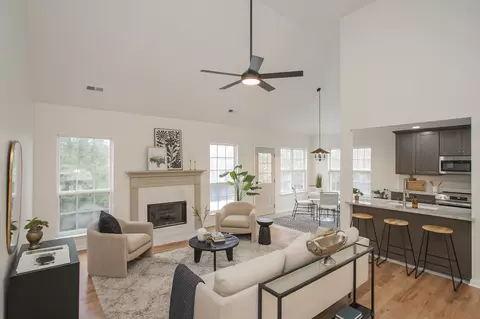 Living - 1722 Shane Dr, Spring Hill, TN 37174 photo 1 of 5