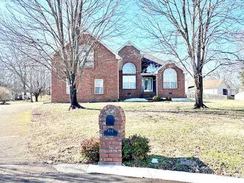 104 Koleberg Ct, Hendersonville, TN 37075