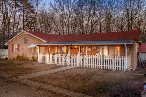 337 Oak Grove Rd, Goodspring, TN 38460 photo 1