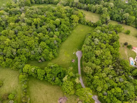 9035 Possum Trot Trl, College Grove, TN 37046