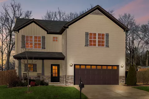 1341 Busiris Dr, Hermitage, TN 37076