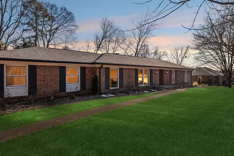 4 Trahern Ter, Clarksville, TN 37040