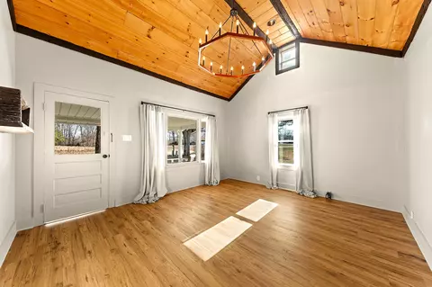381 Busby Rd, Loretto, TN 38469 photo 3