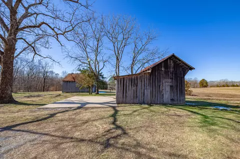 381 Busby Rd, Loretto, TN 38469 photo 11