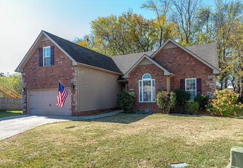 3700 Wind Mill Ct, Clarksville, TN 37040