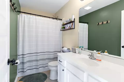 Bath - 273 Modena Cir, Decherd, TN 37324 photo 1 of 2