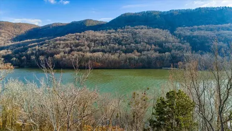10495 Mullins Cove Rd, Whitwell, TN 37397