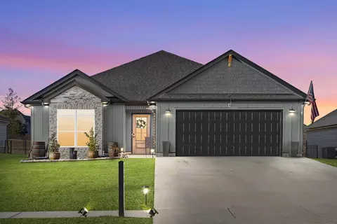 305 Frontier Dr, Clarksville, TN 37043