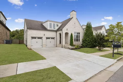 330 River Bluff Dr, Franklin, TN 37064