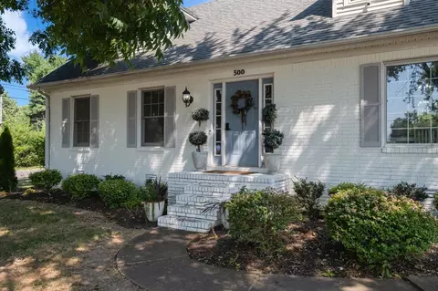 500 8th St, Lawrenceburg, TN 38464