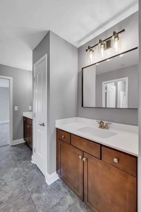 Bath - 408 Cobert Ln, Franklin, TN 37064 photo 4 of 5