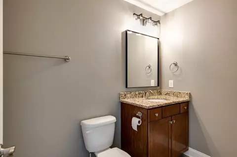 Bath - 408 Cobert Ln, Franklin, TN 37064 photo 2 of 5